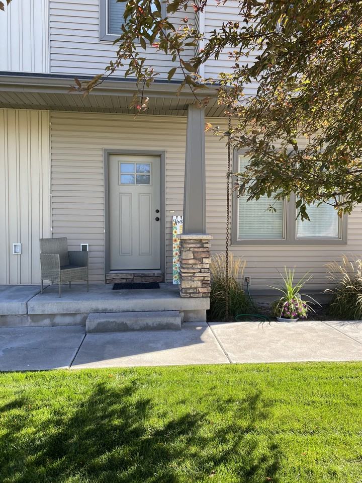 1541 Stonehedge Ct #NA - Photo 3 of 31