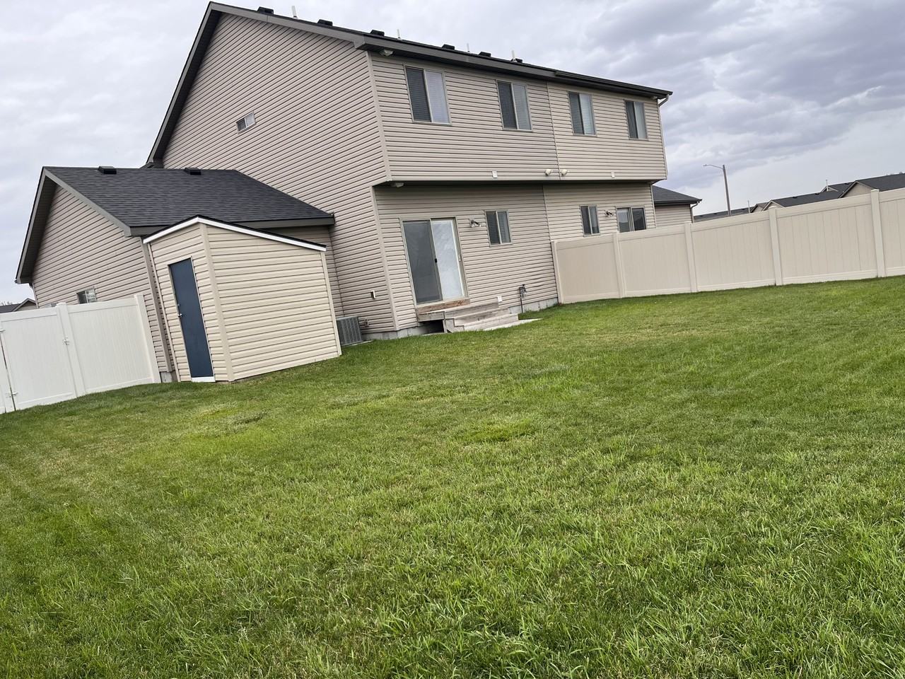 1541 Stonehedge Ct #NA - Photo 4 of 31