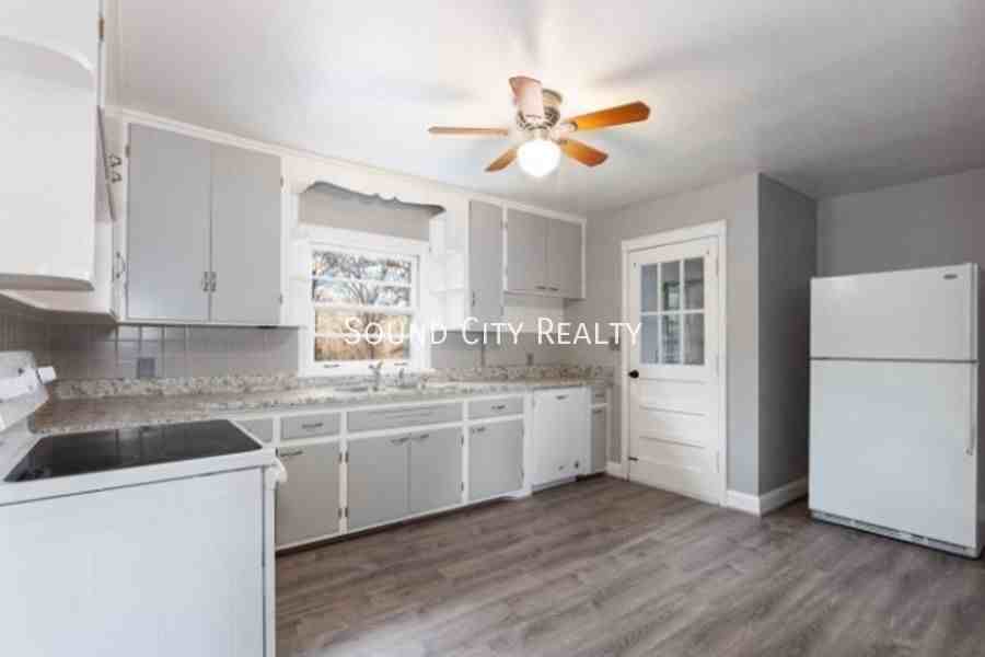 349 Wimpole Dr - Photo 6 of 27