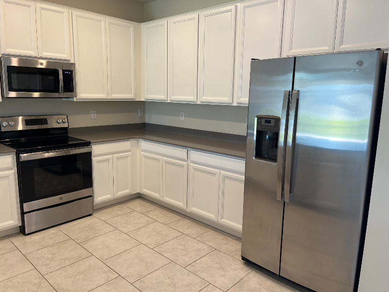 1370 Lassen St #AB - Photo 3 of 38