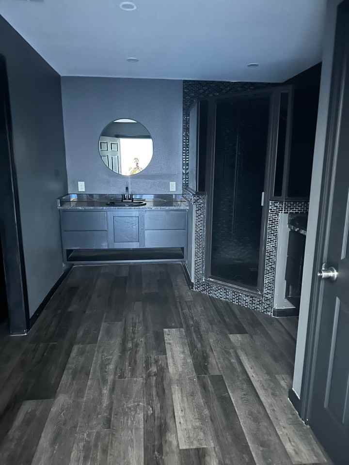 401 W 59th St - Photo 6 of 16