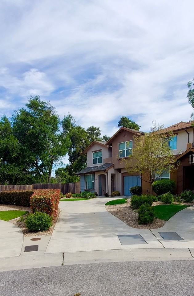 1154 Galeria Cir - Photo 3 of 42