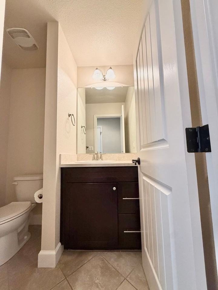 1154 Galeria Cir - Photo 6 of 42