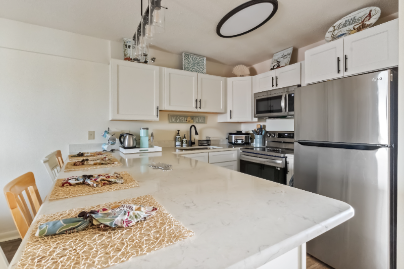 300 Robin Dr #202 - Photo 2 of 19