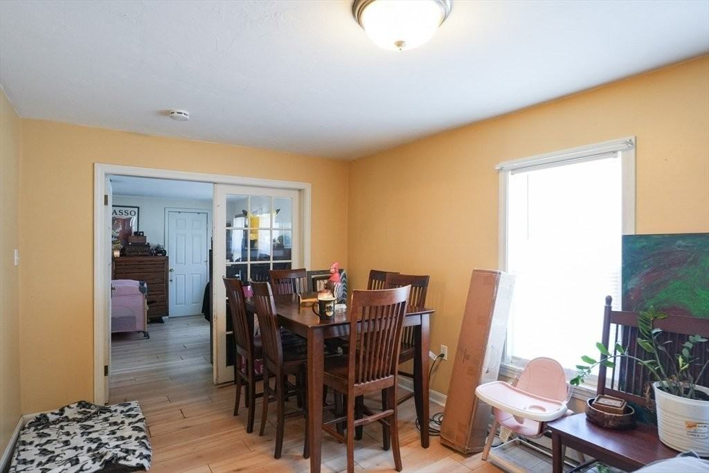 79 N Main St #2R - Photo 5 of 7