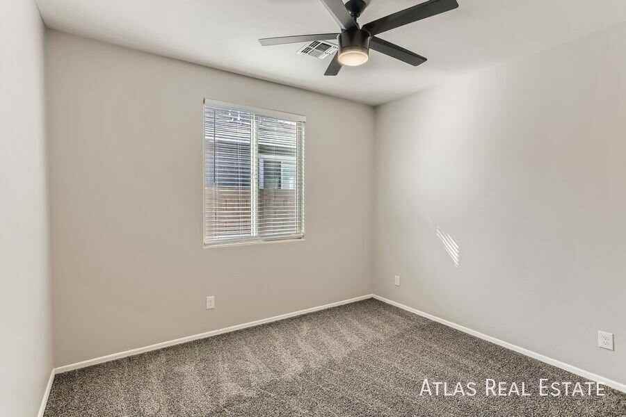 16206 W Jenan Dr - Photo 7 of 19