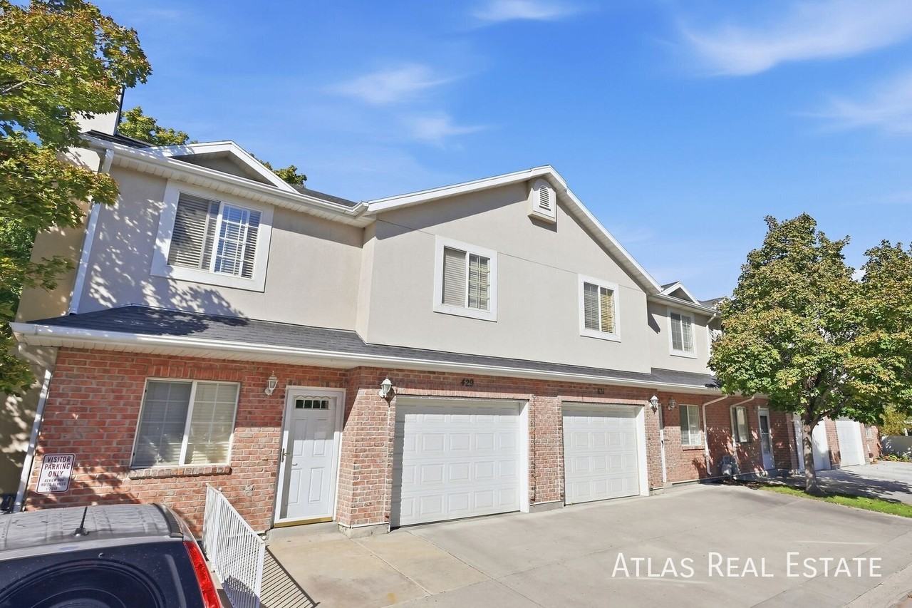 429 E Park Oak Pl - Photo 2 of 20