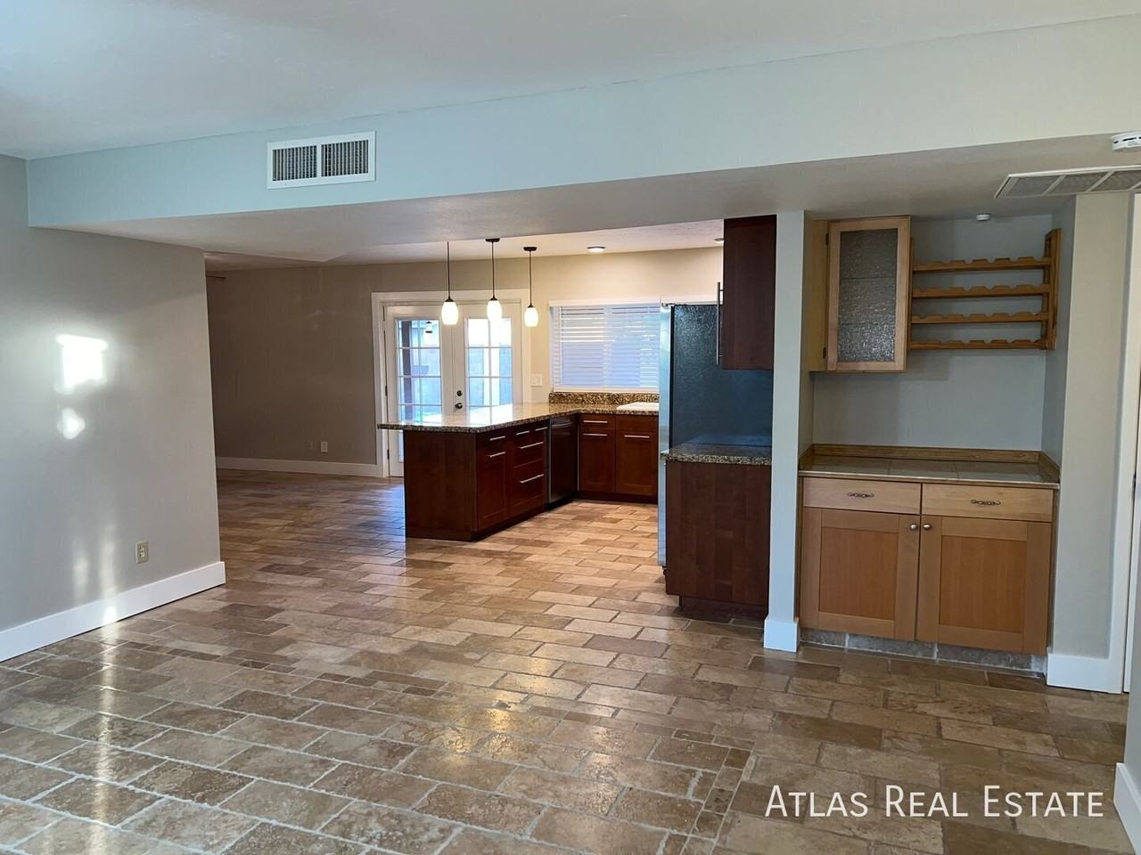 11223 N 50th Ave - Photo 3 of 27