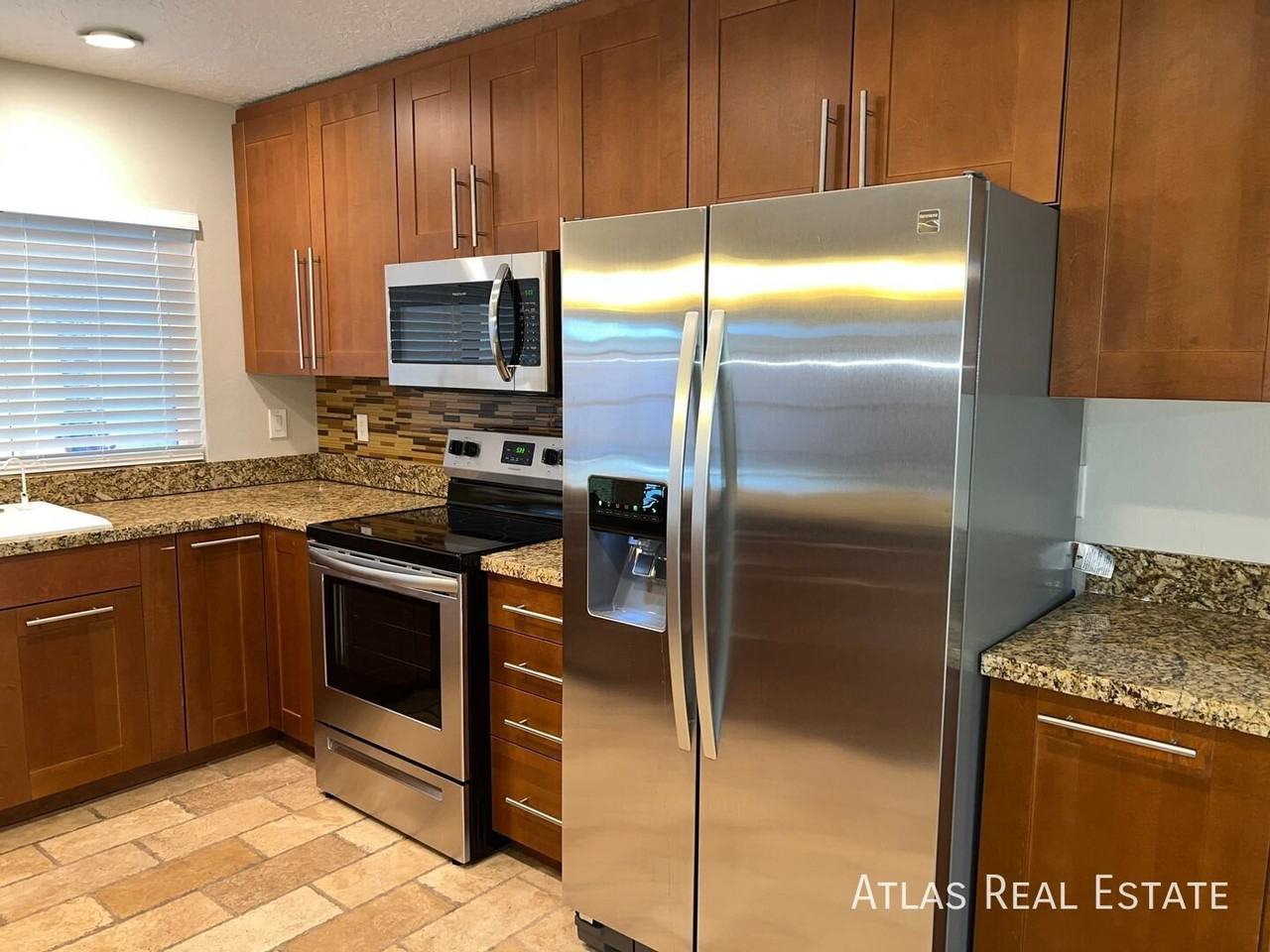 11223 N 50th Ave - Photo 5 of 27