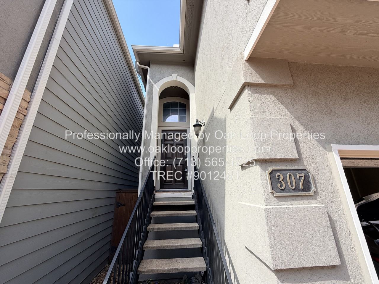 307 Grove St - Photo 4 of 26