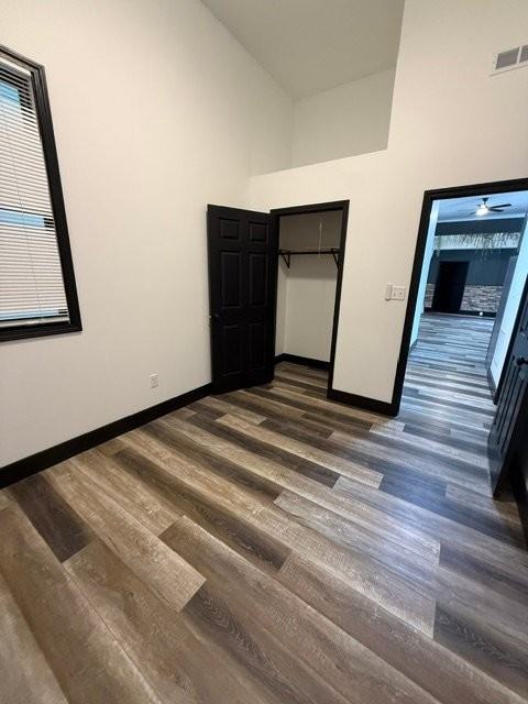 690 7th St #7 - Photo 6 of 11