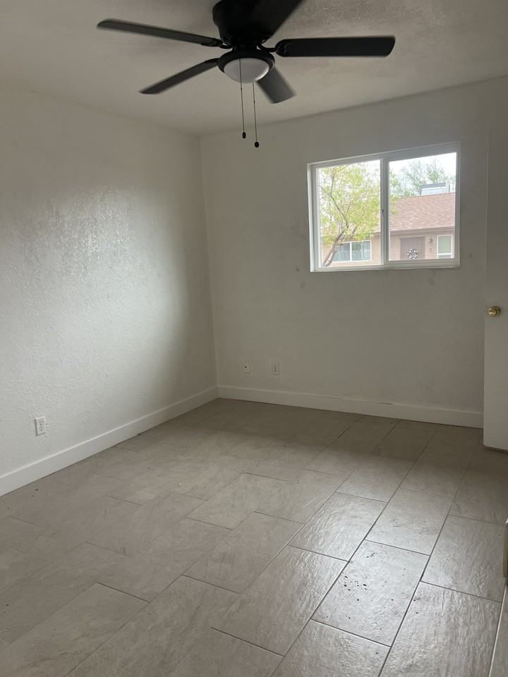 428 E Osage Ave #1 - Photo 6 of 12