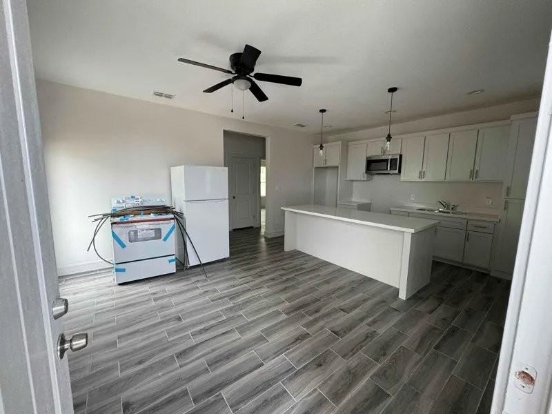 1802 Atrium Place Dr #11 - Photo 4 of 4