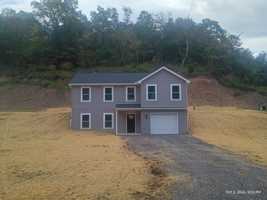 featured image of 476 Gravel Hill Rd