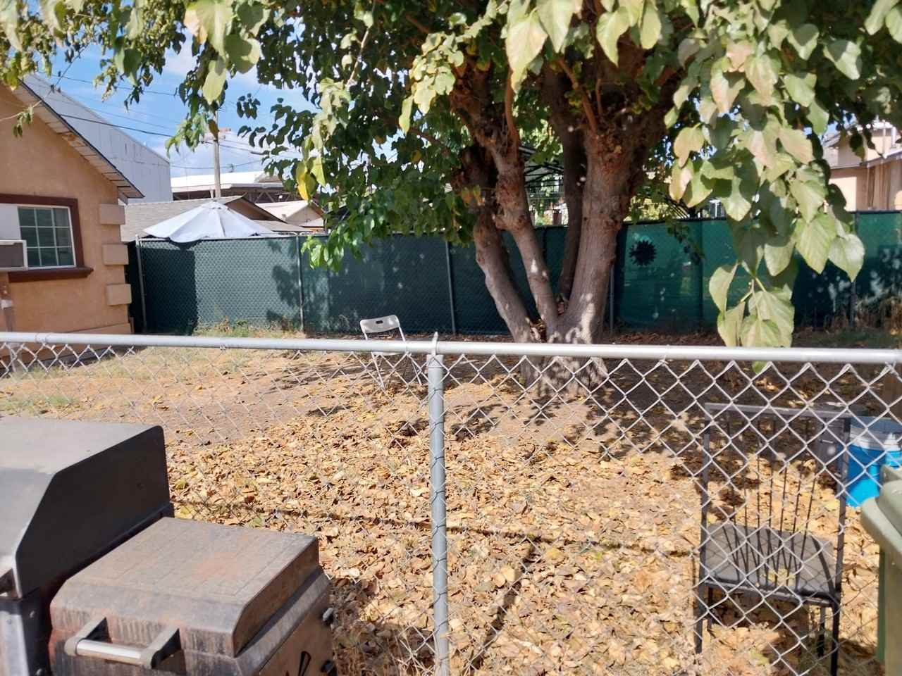 320 S Broadway - Photo 4 of 5