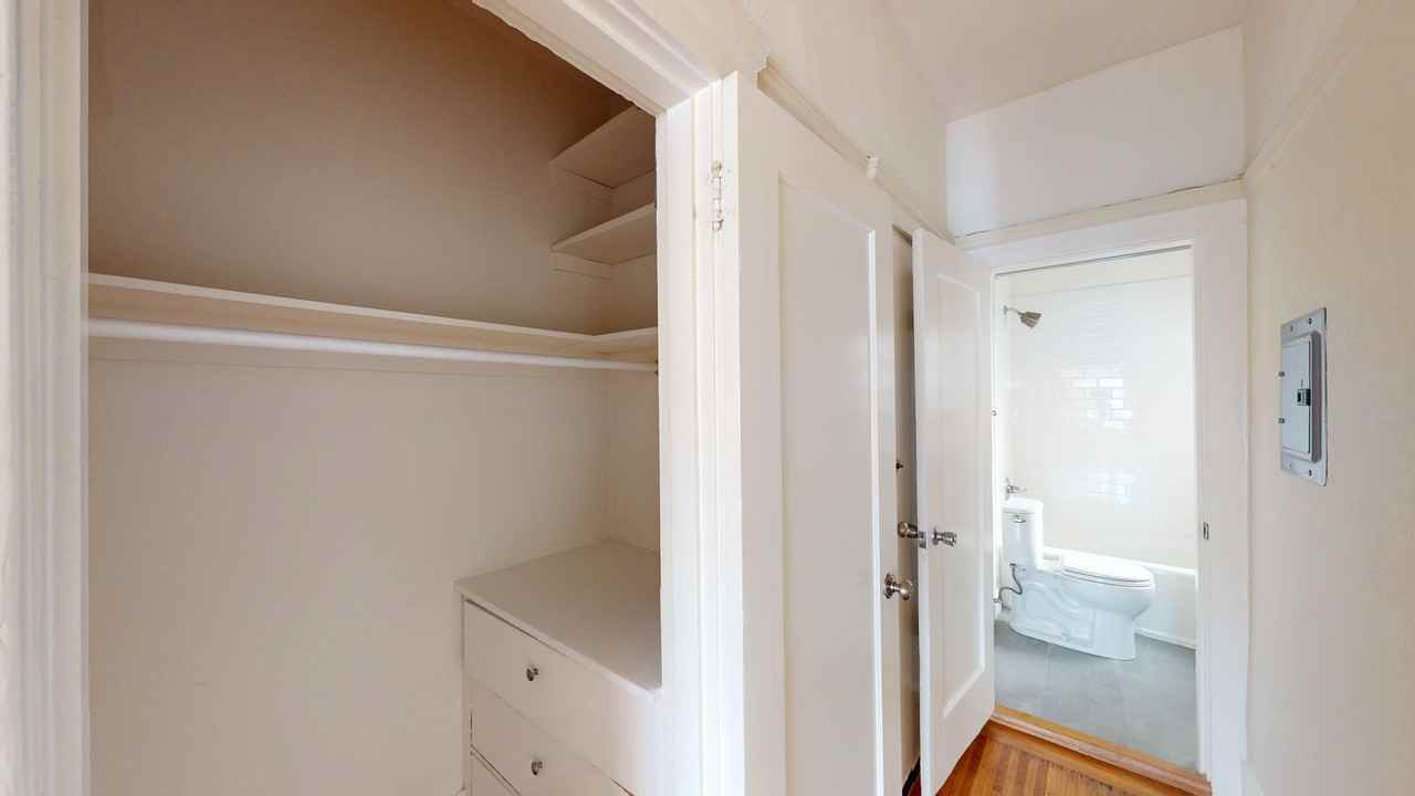 331 Hyde St #10 - Photo 7 of 9
