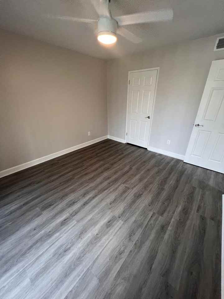 7720 Crescent Ave - Photo 4 of 22