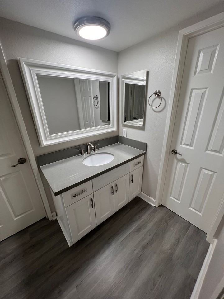 7720 Crescent Ave - Photo 7 of 22