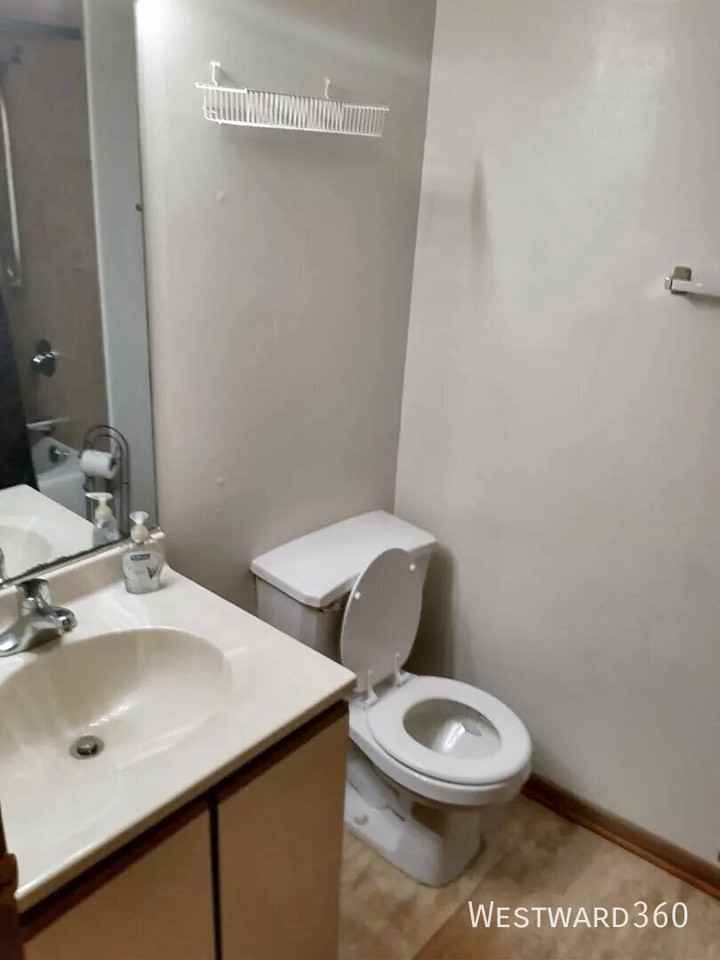 17985 Amherst Ct #204 - Photo 5 of 8