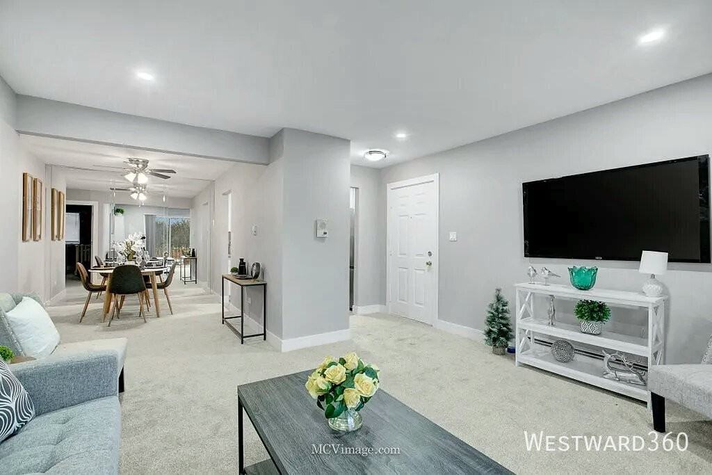 17985 Amherst Ct #204 - Photo 7 of 8
