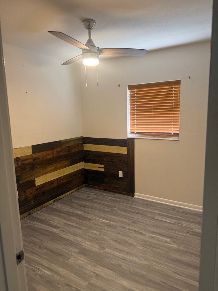 400 Davenport Ave - Photo 6 of 13