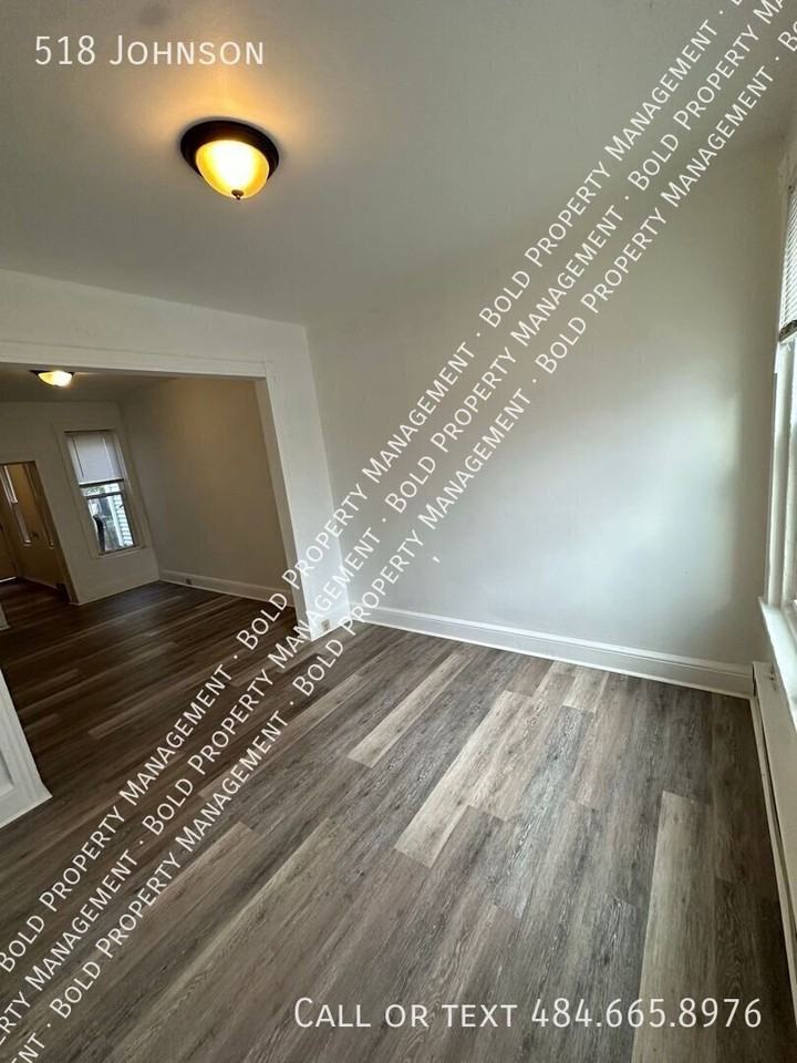 518 Johnson St - Photo 7 of 9