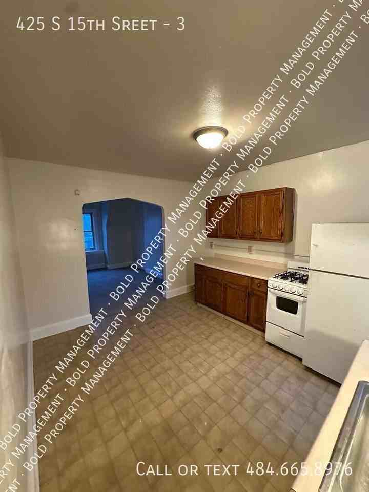 425 S 15th St #3 - Photo 3 of 8