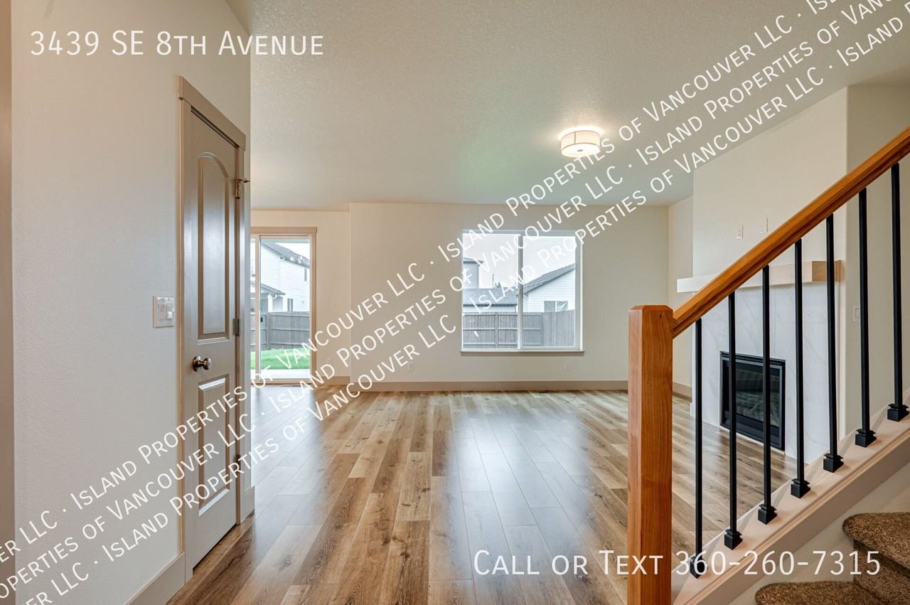 3439 Se 8th Ave - Photo 5 of 34
