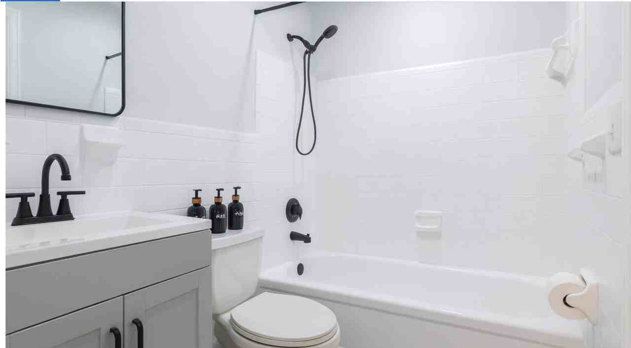 605 Sw 14th Ter #1 - Photo 5 of 8