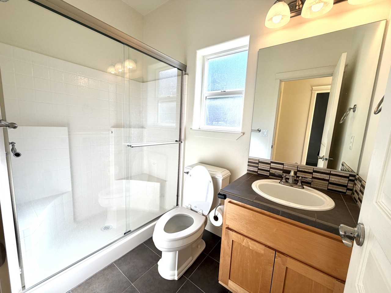 21594 SW Susan Ln - Photo 7 of 19