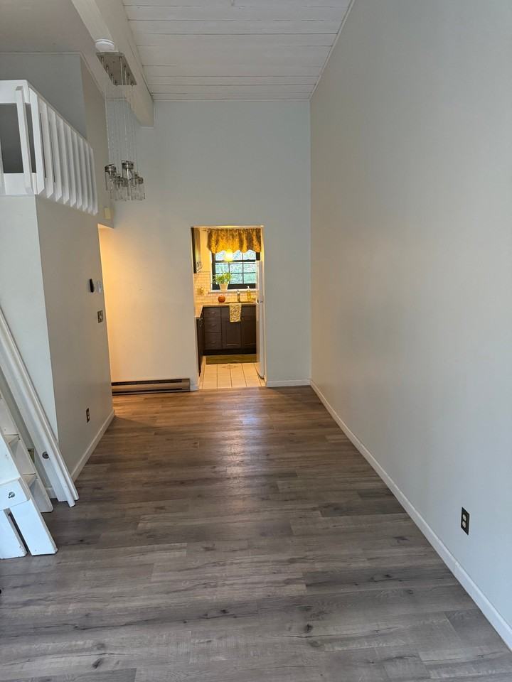 240 Harris St #11 - Photo 5 of 16