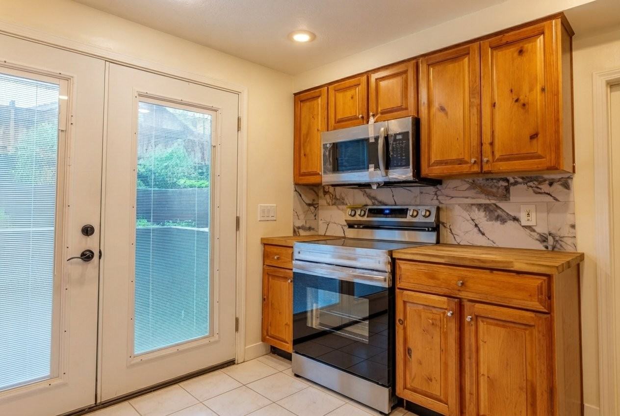4502 Sw - Photo 4 of 20