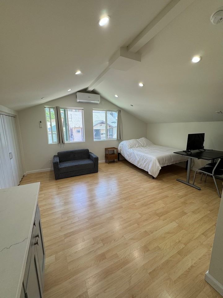 2364 Las Flores Dr - Photo 4 of 15