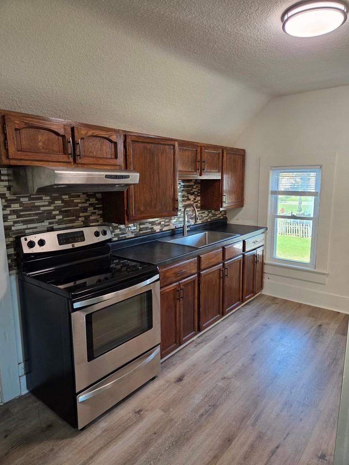 113 Sargent St #B - Photo 4 of 9