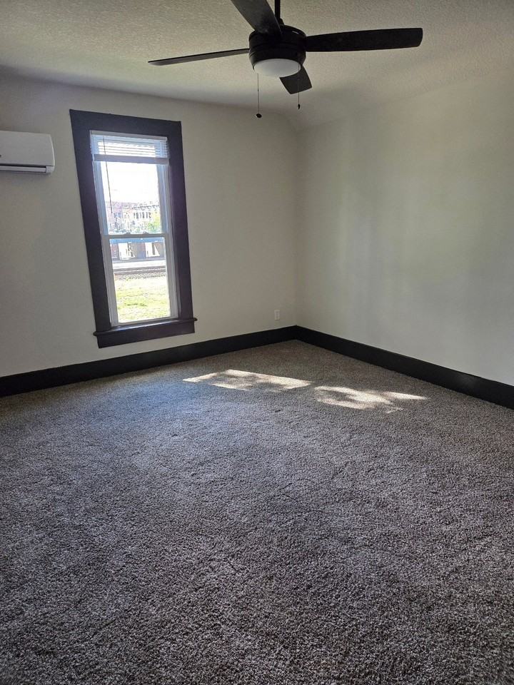 113 Sargent St #B - Photo 6 of 9