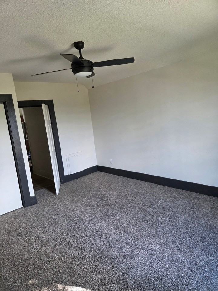 113 Sargent St #B - Photo 7 of 9