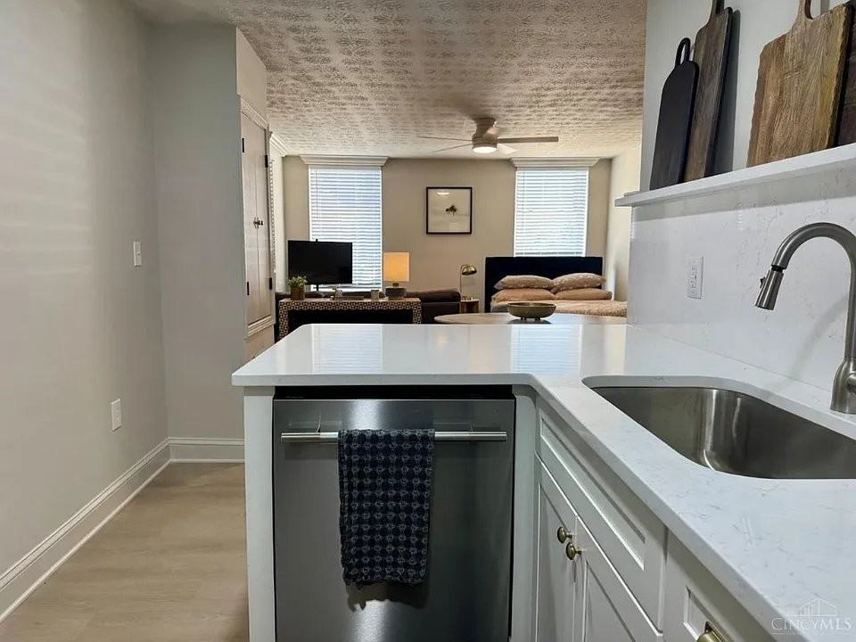 436 Klotter Ave #905 - Photo 4 of 11