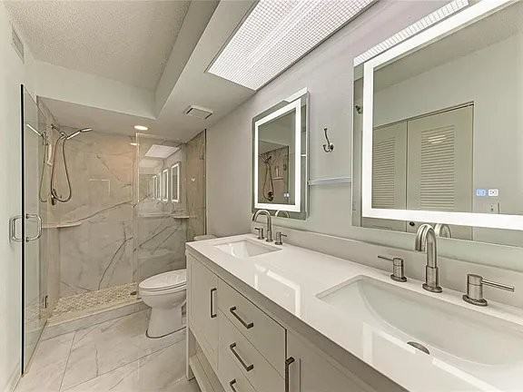 3980 Ironwood Cir #301 - Photo 3 of 15