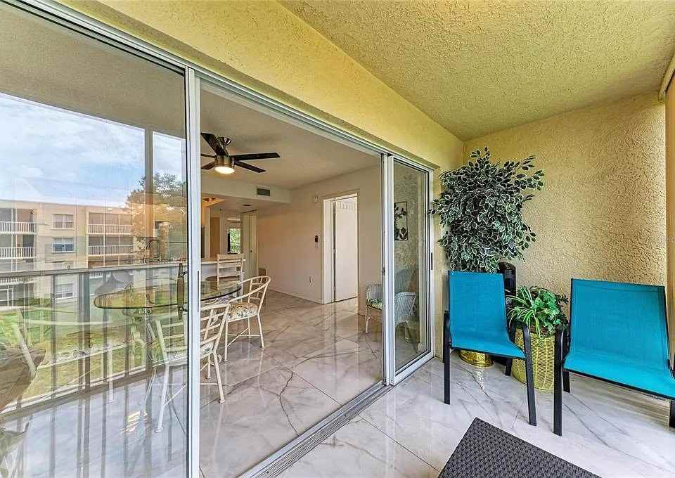 3980 Ironwood Cir #301 - Photo 4 of 15