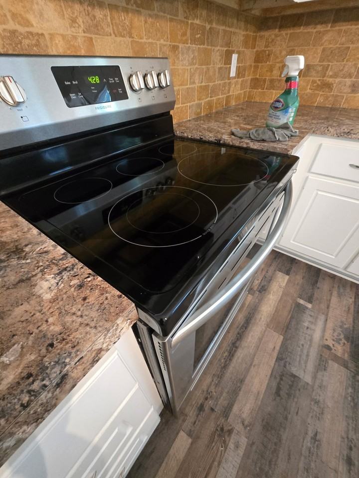 35 Blue Jay Dr - Photo 5 of 16