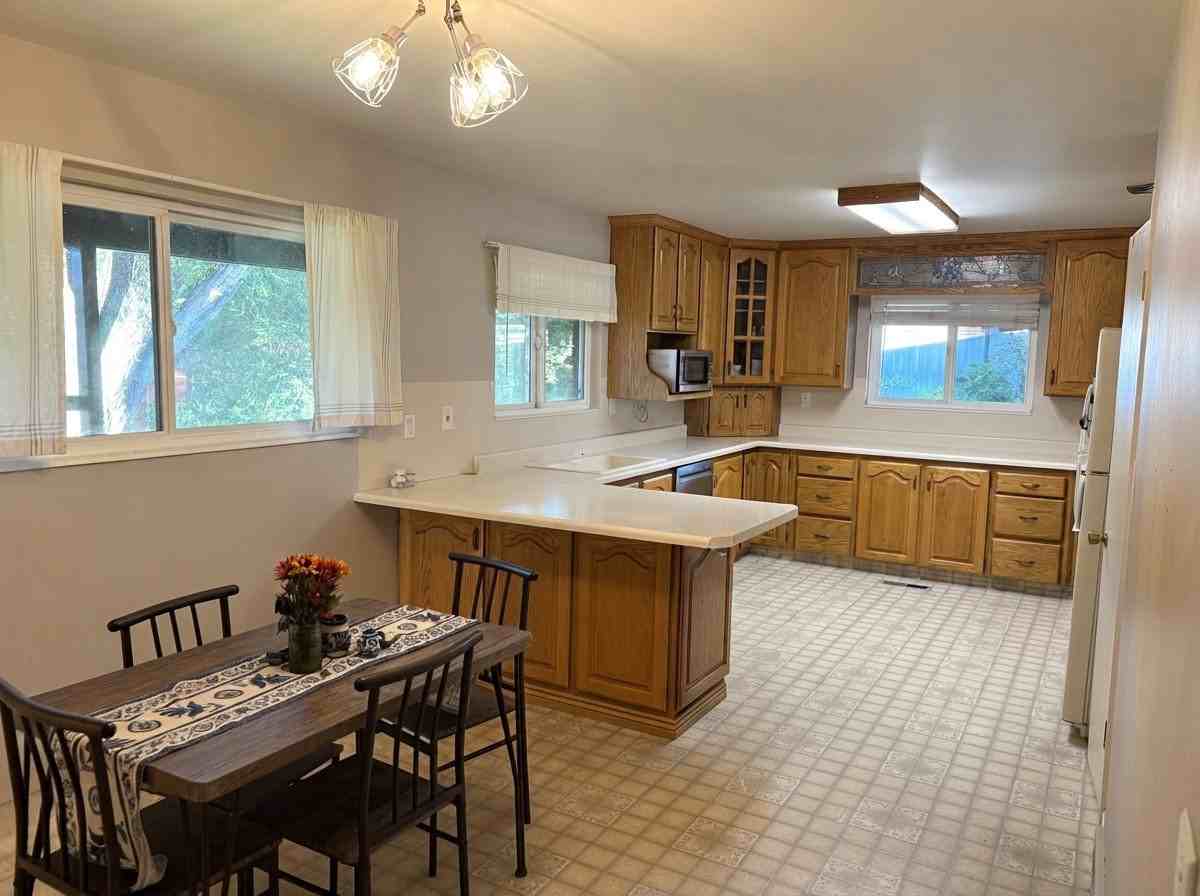 483 Es - Photo 4 of 20