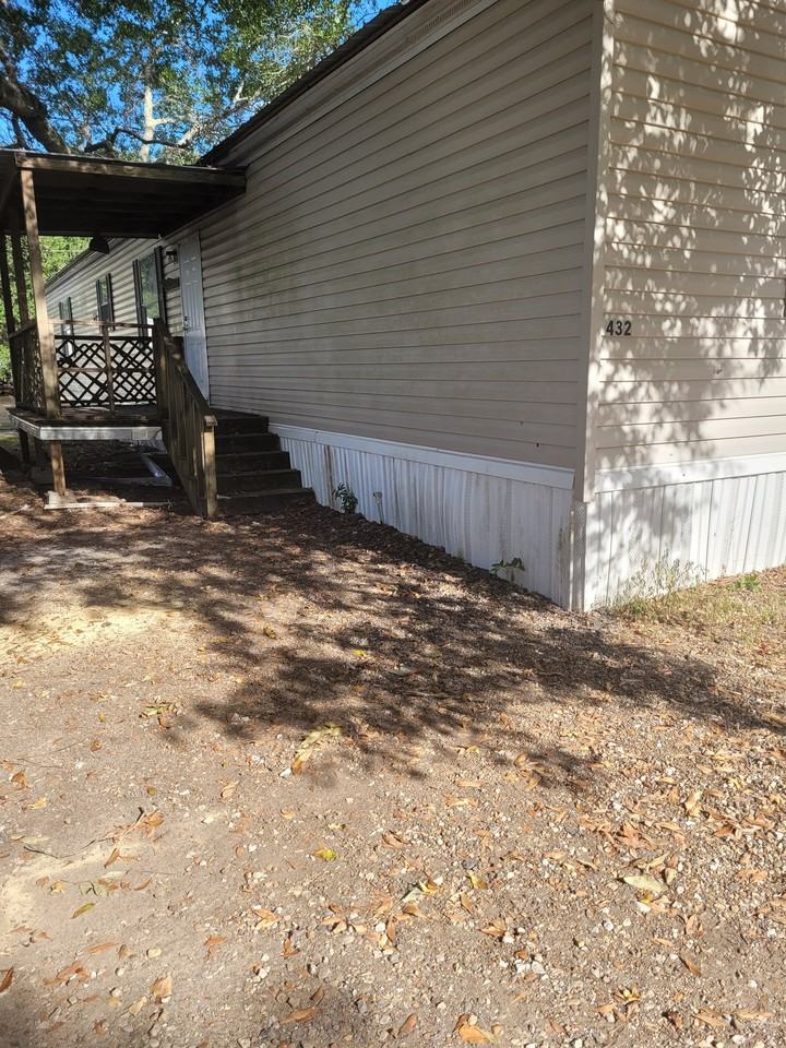 432 Gressett St #432 - Photo 3 of 5
