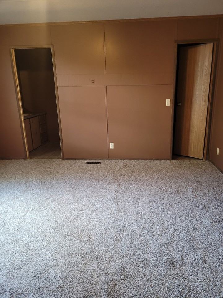432 Gressett St #432 - Photo 4 of 5