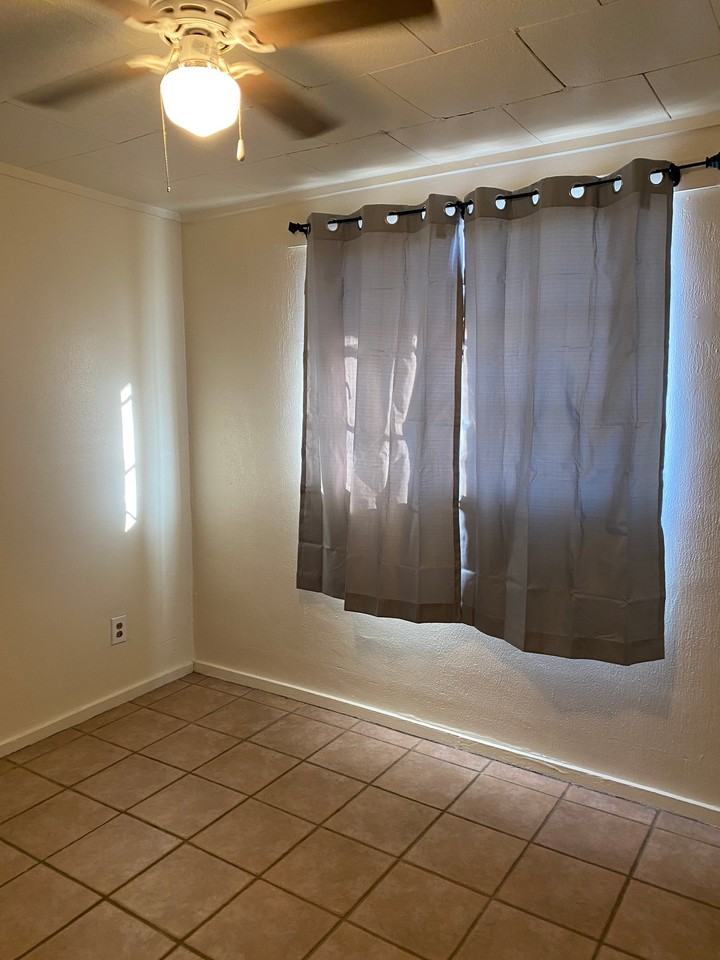 98 Oak St #98OAKA - Photo 3 of 4