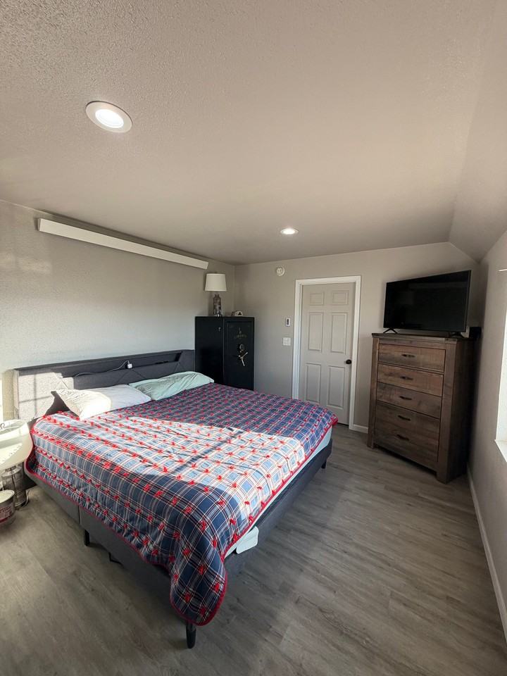 595 Griffey Ln - Photo 4 of 9