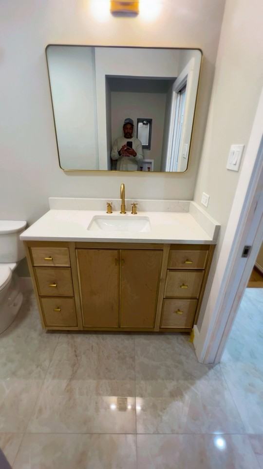 2404 Queen St - Photo 5 of 18
