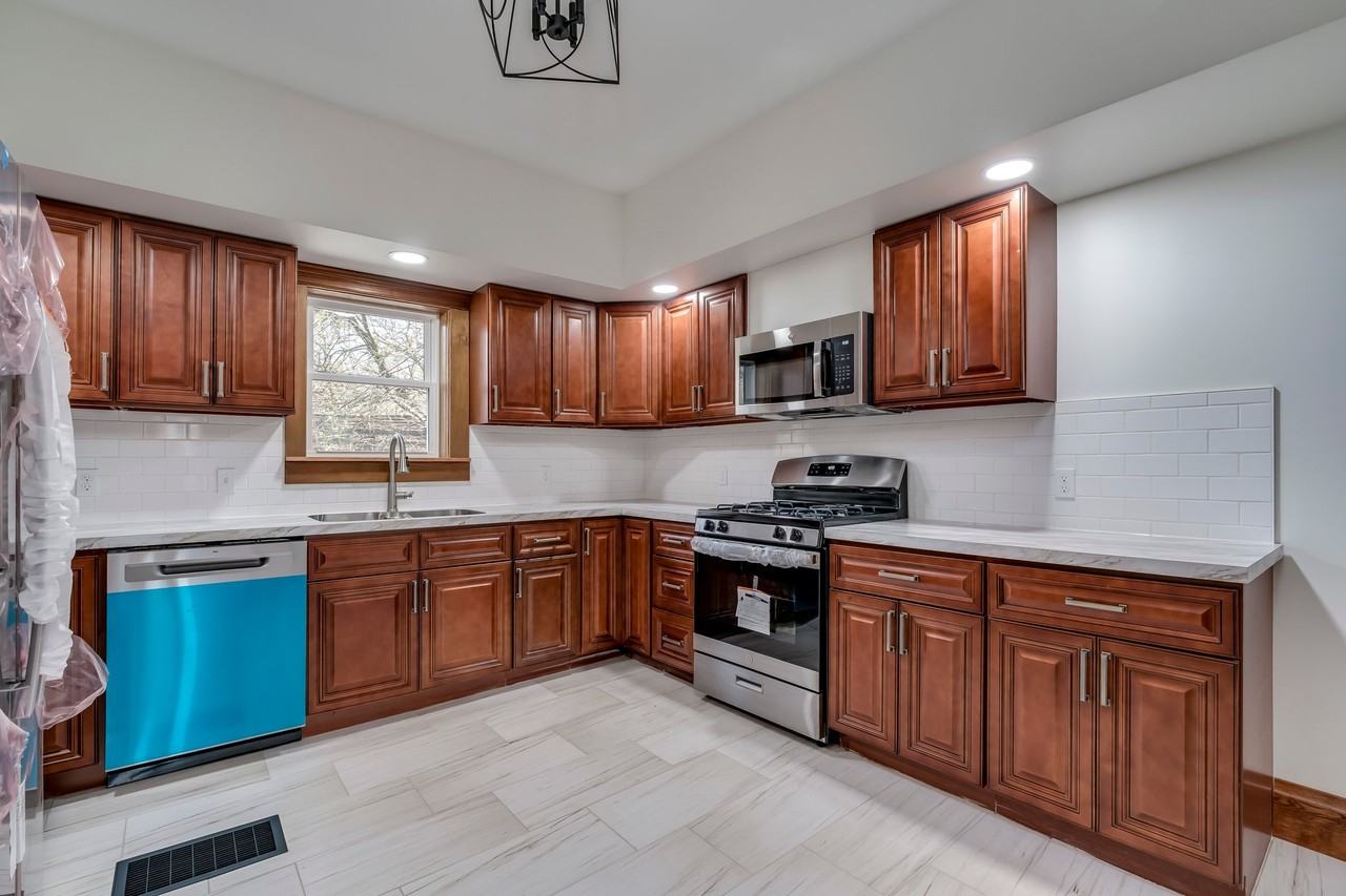 34 South St - Photo 6 of 15