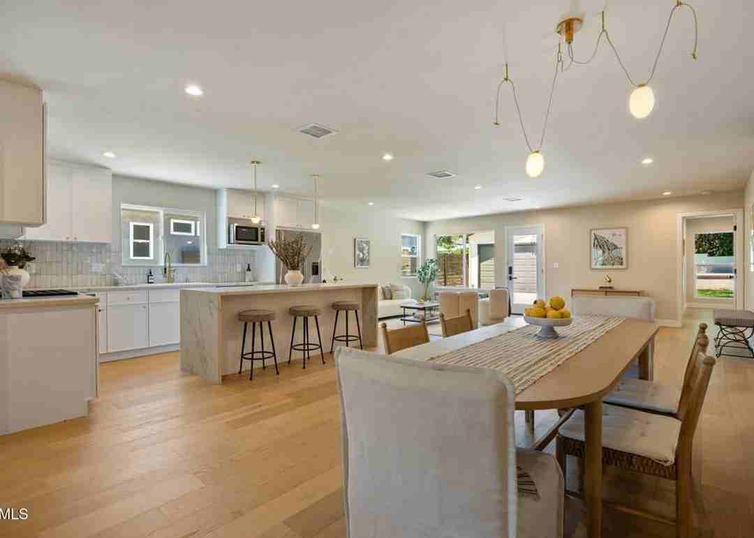 2187 Garfias Dr - Photo 5 of 19