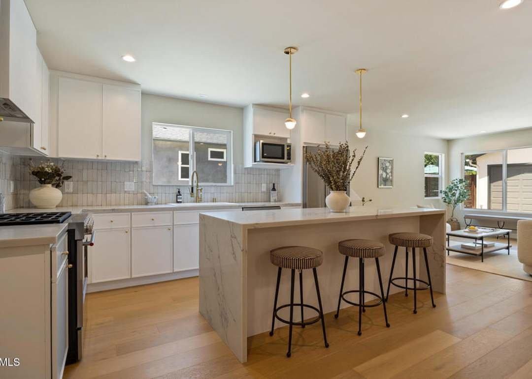 2187 Garfias Dr - Photo 6 of 19