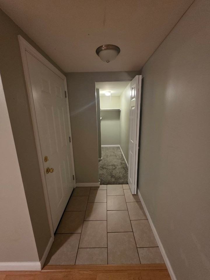 5723 Hinckley Ct - Photo 4 of 13